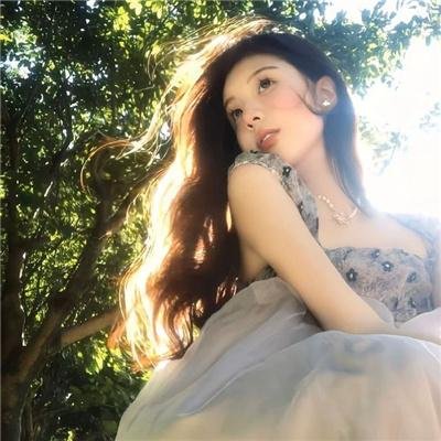 红唇相吻