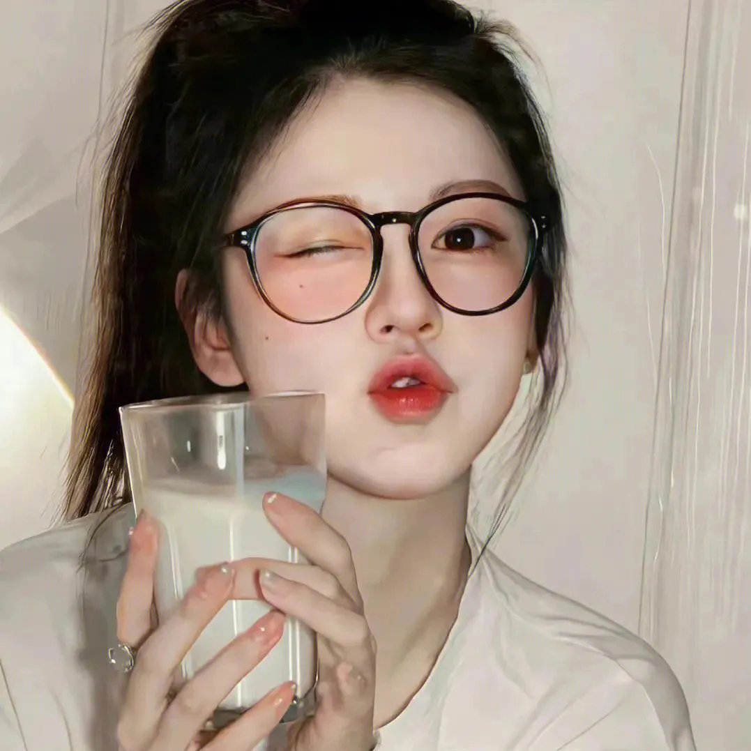 落在她身边