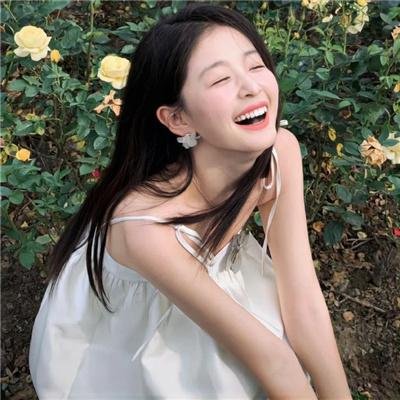 怪笑少女
