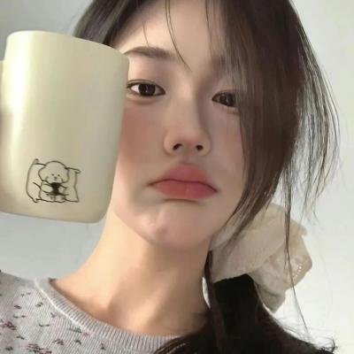 伴游女王